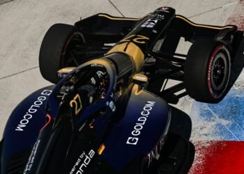 Kyle Kirkwood beats Alex Palou in Arlington thriller to take IndyCar championship lead